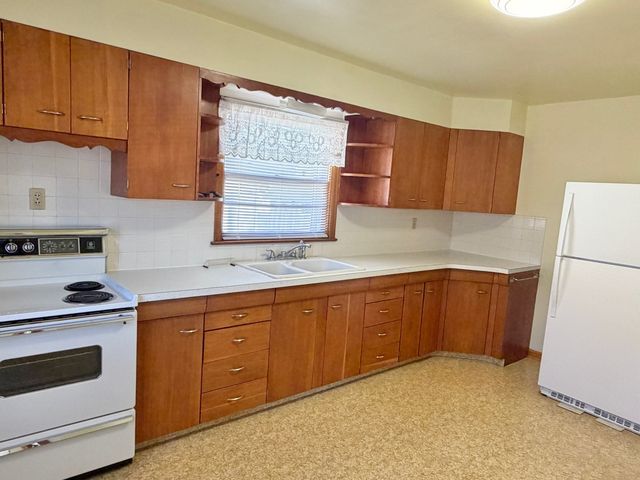 719 12th Street, Peru, IL 61354