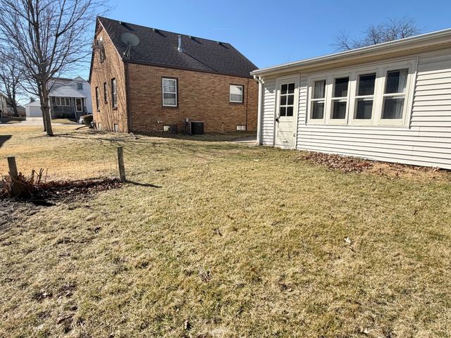 719 12th Street, Peru, IL 61354