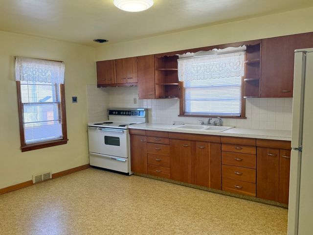 719 12th Street, Peru, IL 61354