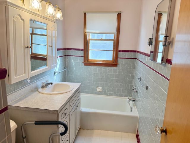 719 12th Street, Peru, IL 61354