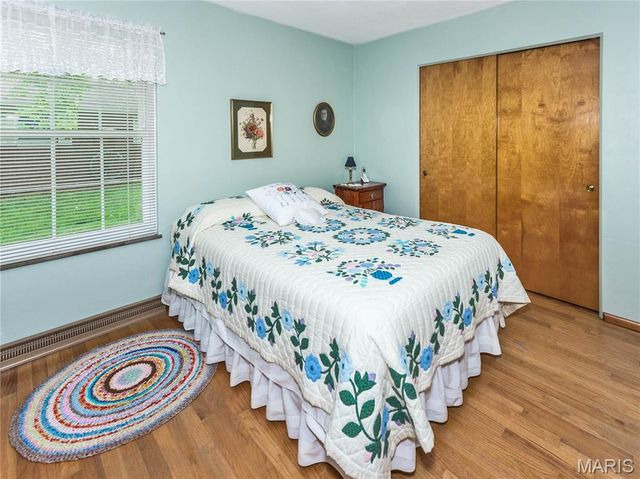 300 Dana Drive, Collinsville, IL 62234