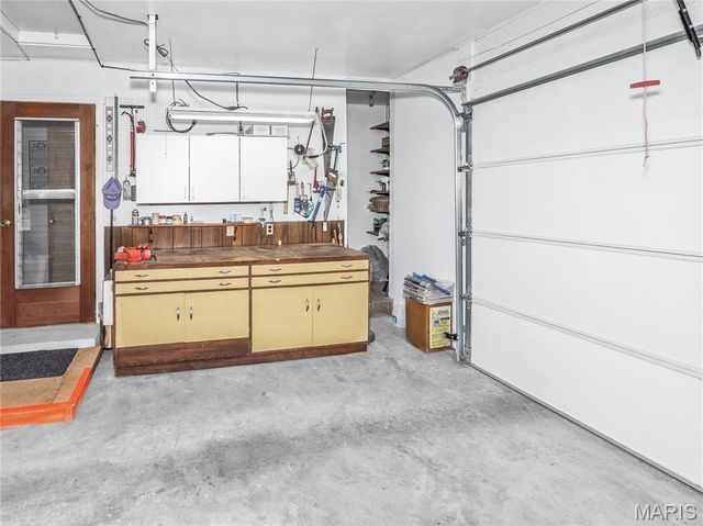 300 Dana Drive, Collinsville, IL 62234