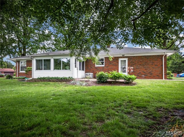 300 Dana Drive, Collinsville, IL 62234