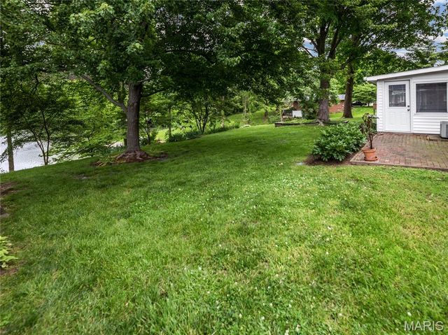 300 Dana Drive, Collinsville, IL 62234