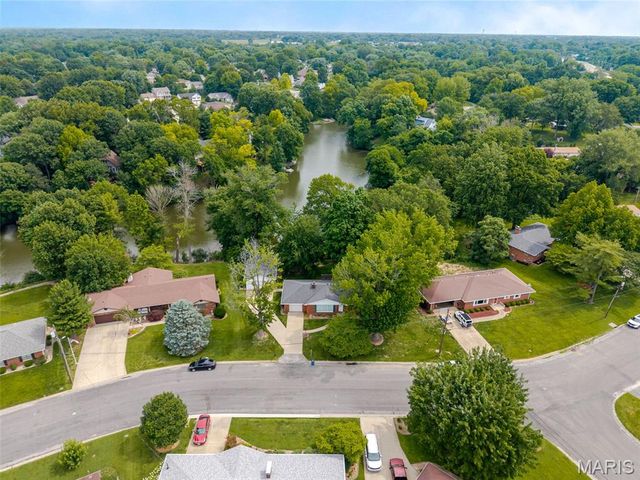 300 Dana Drive, Collinsville, IL 62234