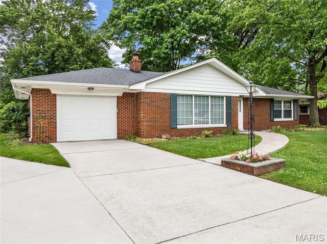 300 Dana Drive, Collinsville, IL 62234