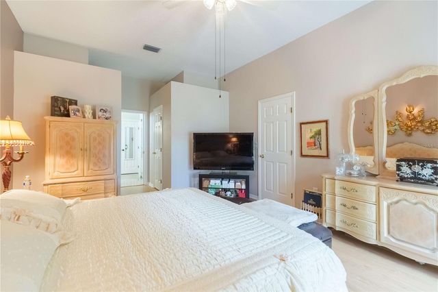 17746 NATHANS DRIVE, Tampa, FL 33647