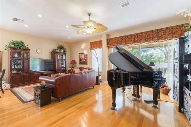 17746 NATHANS DRIVE, Tampa, FL 33647