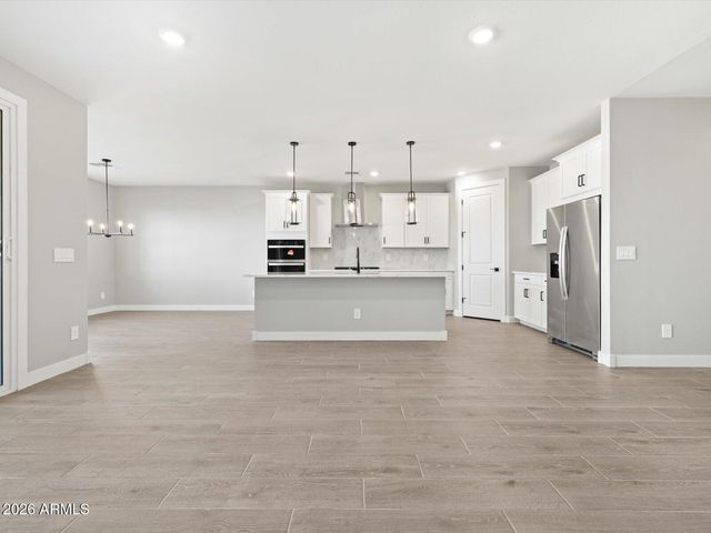 325 W ROCK NEEDLE Trail, Apache Junction, AZ 85120