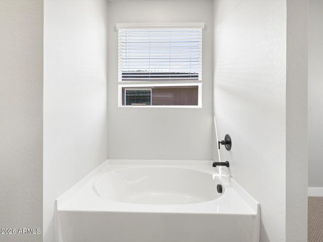 325 W ROCK NEEDLE Trail, Apache Junction, AZ 85120