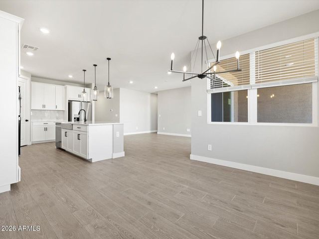 325 W ROCK NEEDLE Trail, Apache Junction, AZ 85120