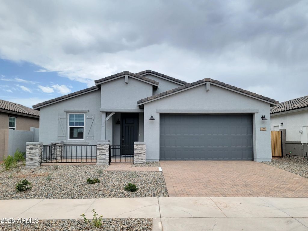 325 W ROCK NEEDLE Trail, Apache Junction, AZ 85120 — photo 2