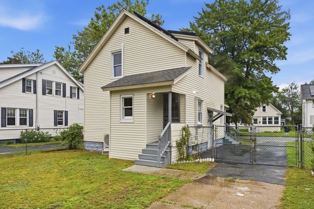 32 Sargon St, Springfield, MA 01104