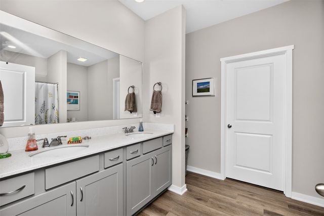 3001 NW Countrywood Lane, Ankeny, IA 50023