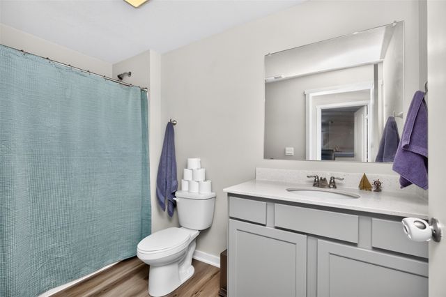3001 NW Countrywood Lane, Ankeny, IA 50023