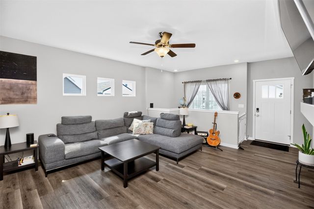 3001 NW Countrywood Lane, Ankeny, IA 50023