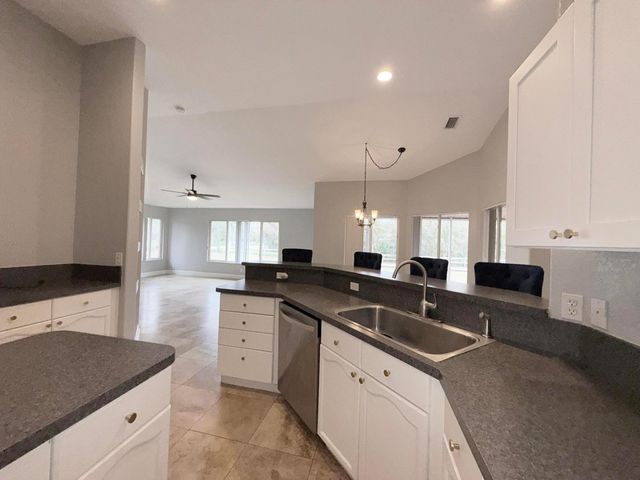 7534 Coconut Boulevard, West Palm Beach, FL 33412