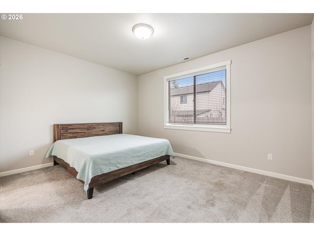 1254 DAYLILY St, Woodburn, OR 97071