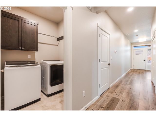 1254 DAYLILY St, Woodburn, OR 97071