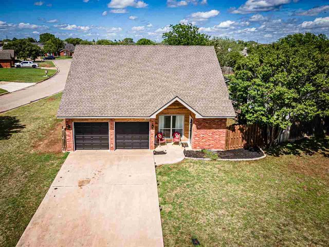 4009 SW Hickory Ln., Lawton, OK 73505