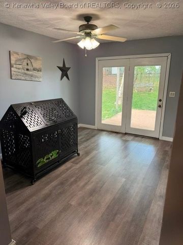 263 Spruce Lane, Poca, WV 25159