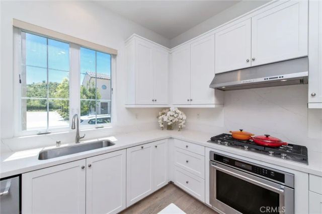 154 Winnett, Irvine, CA 92602