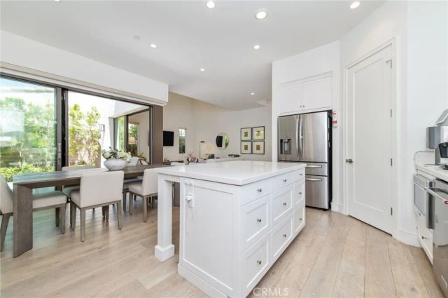 154 Winnett, Irvine, CA 92602