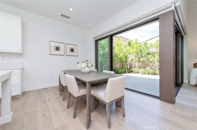 154 Winnett, Irvine, CA 92602