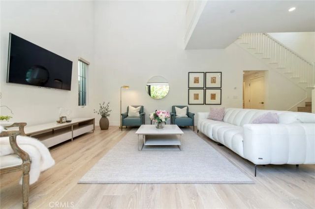 154 Winnett, Irvine, CA 92602