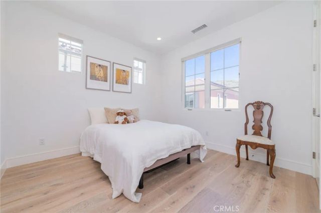154 Winnett, Irvine, CA 92602