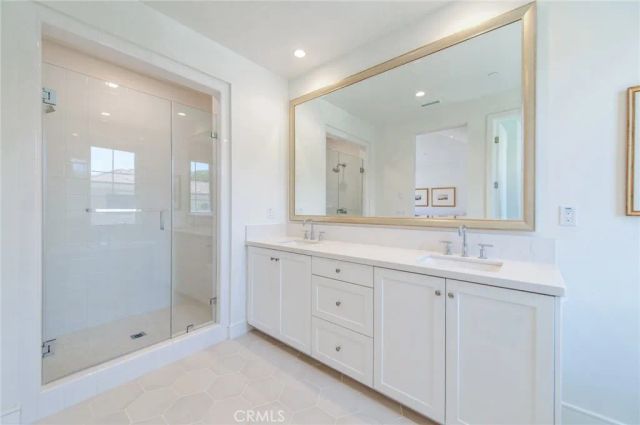 154 Winnett, Irvine, CA 92602