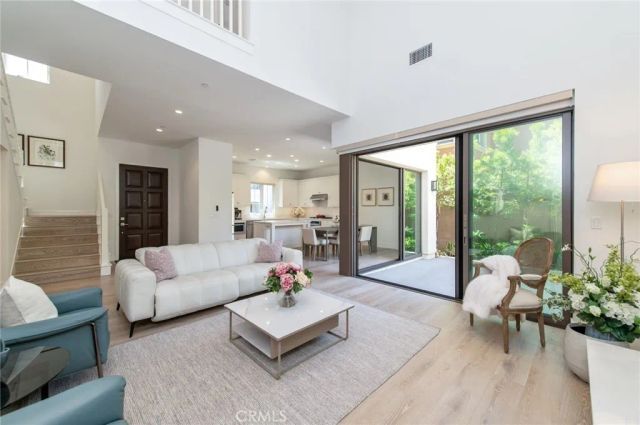 154 Winnett, Irvine, CA 92602
