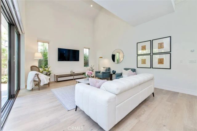 154 Winnett, Irvine, CA 92602