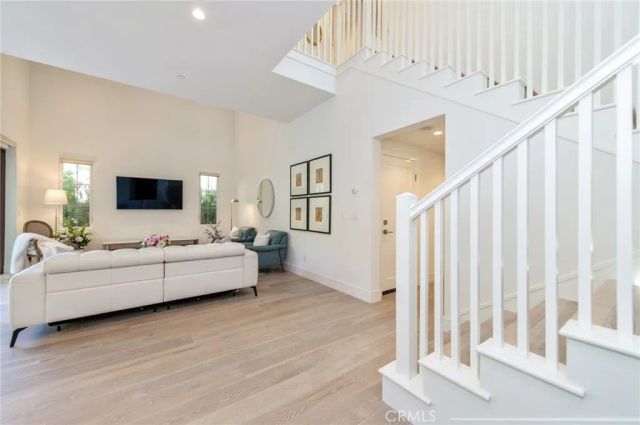154 Winnett, Irvine, CA 92602