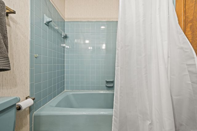 1 Vilafranca Lane, Hot Springs Village, AR 71909