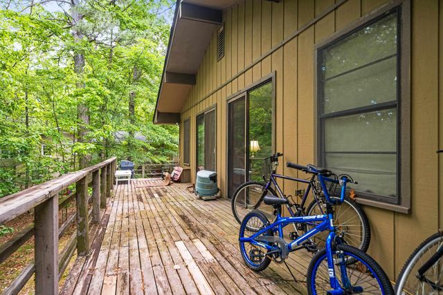 1 Vilafranca Lane, Hot Springs Village, AR 71909