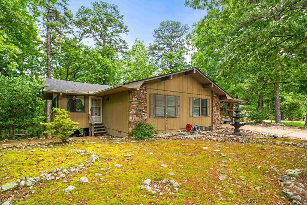 1 Vilafranca Lane, Hot Springs Village, AR 71909