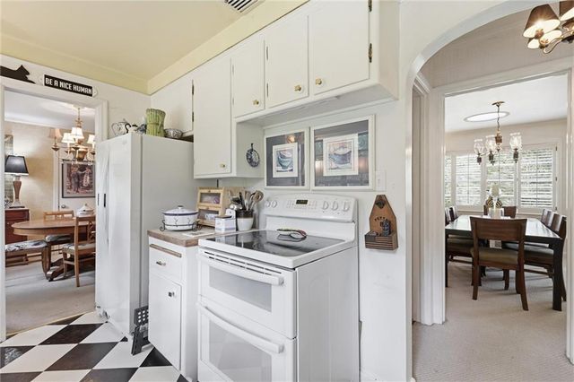 2301 W 95th Street, Leawood, KS 66206