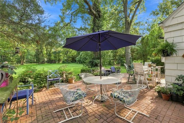 2301 W 95th Street, Leawood, KS 66206