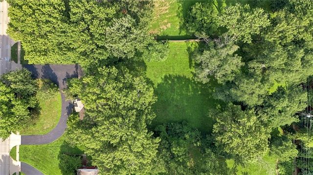 2301 W 95th Street, Leawood, KS 66206
