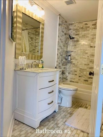 1404 Plum Court C, Mount Prospect, IL 60056