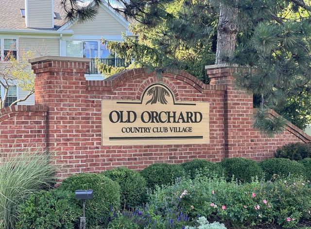 1404 Plum Court C, Mount Prospect, IL 60056