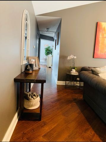 1404 Plum Court C, Mount Prospect, IL 60056