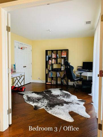 1404 Plum Court C, Mount Prospect, IL 60056