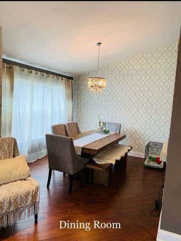 1404 Plum Court C, Mount Prospect, IL 60056