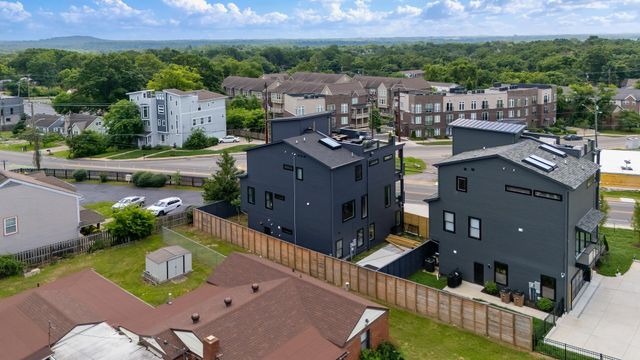 2111 Cahal Ave, Nashville, TN 37206