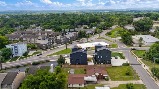 2111 Cahal Ave, Nashville, TN 37206