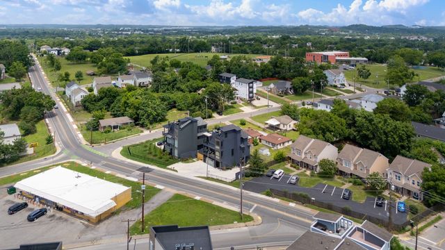2111 Cahal Ave, Nashville, TN 37206