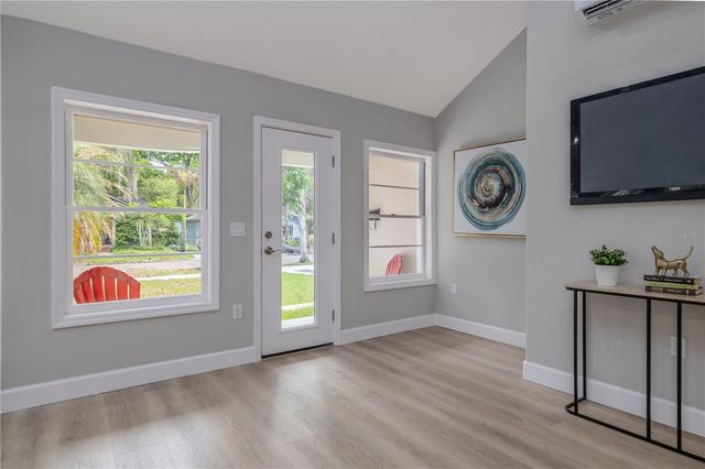 1209 E WASHINGTON STREET, Orlando, FL 32801