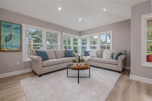 1209 E WASHINGTON STREET, Orlando, FL 32801